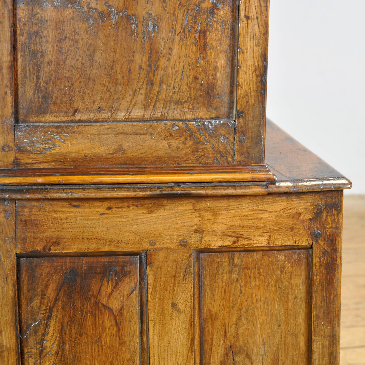 Oak tridarn cabinet, circa 1710