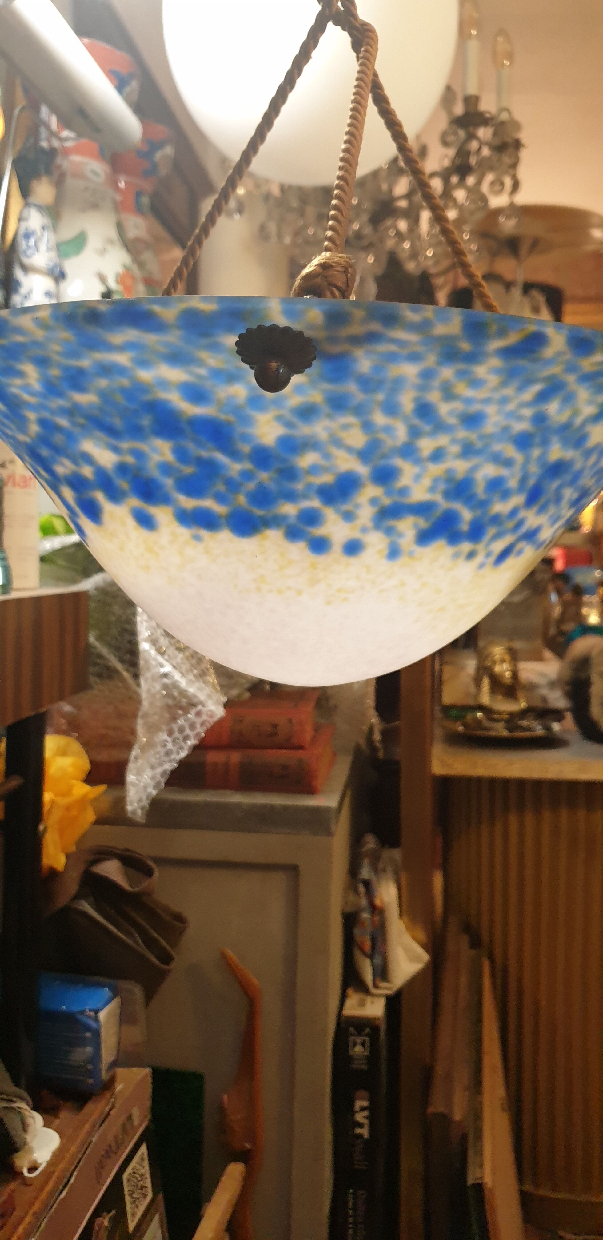 Speckled suspension glass paste