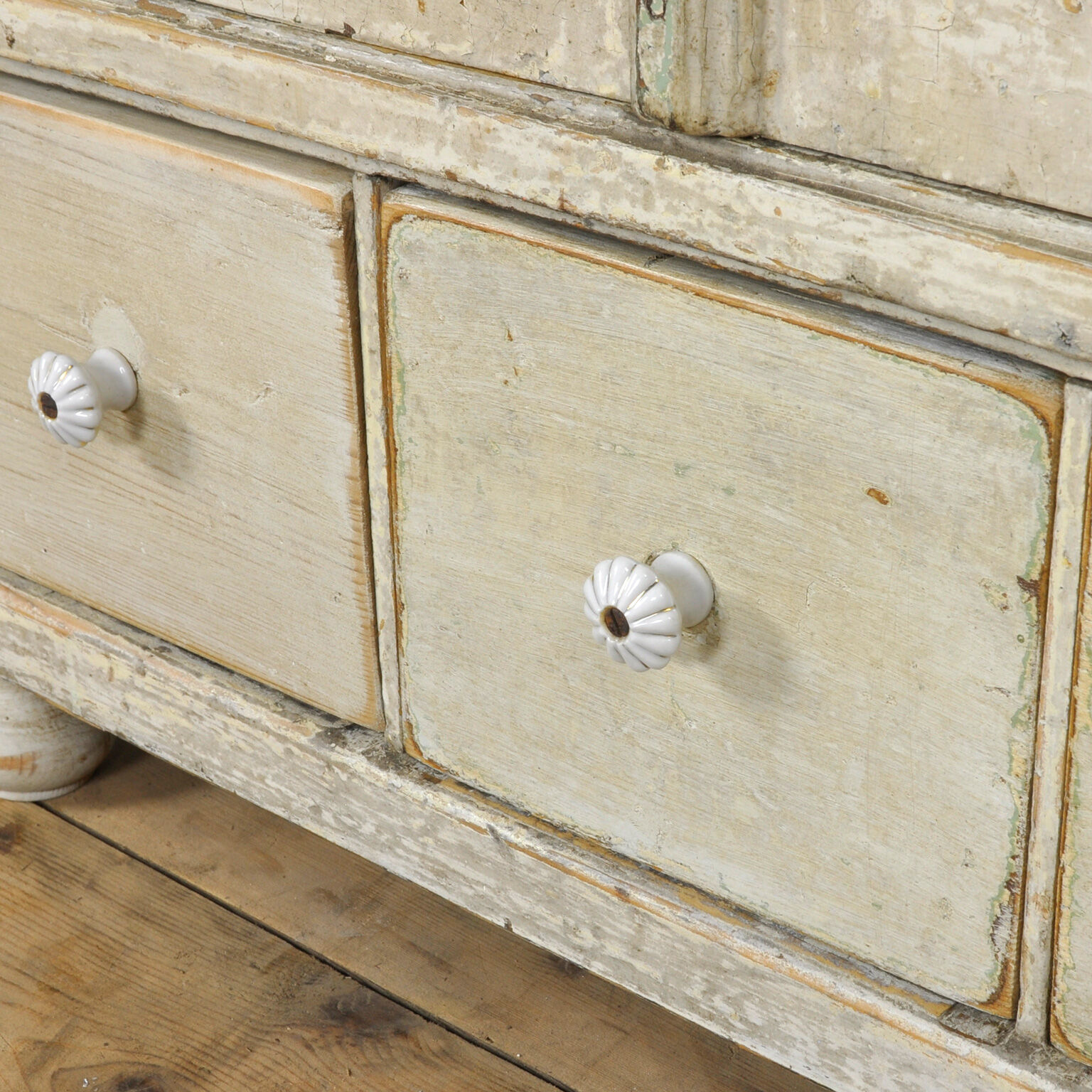 Vintage Pine chest of drawers 1930's