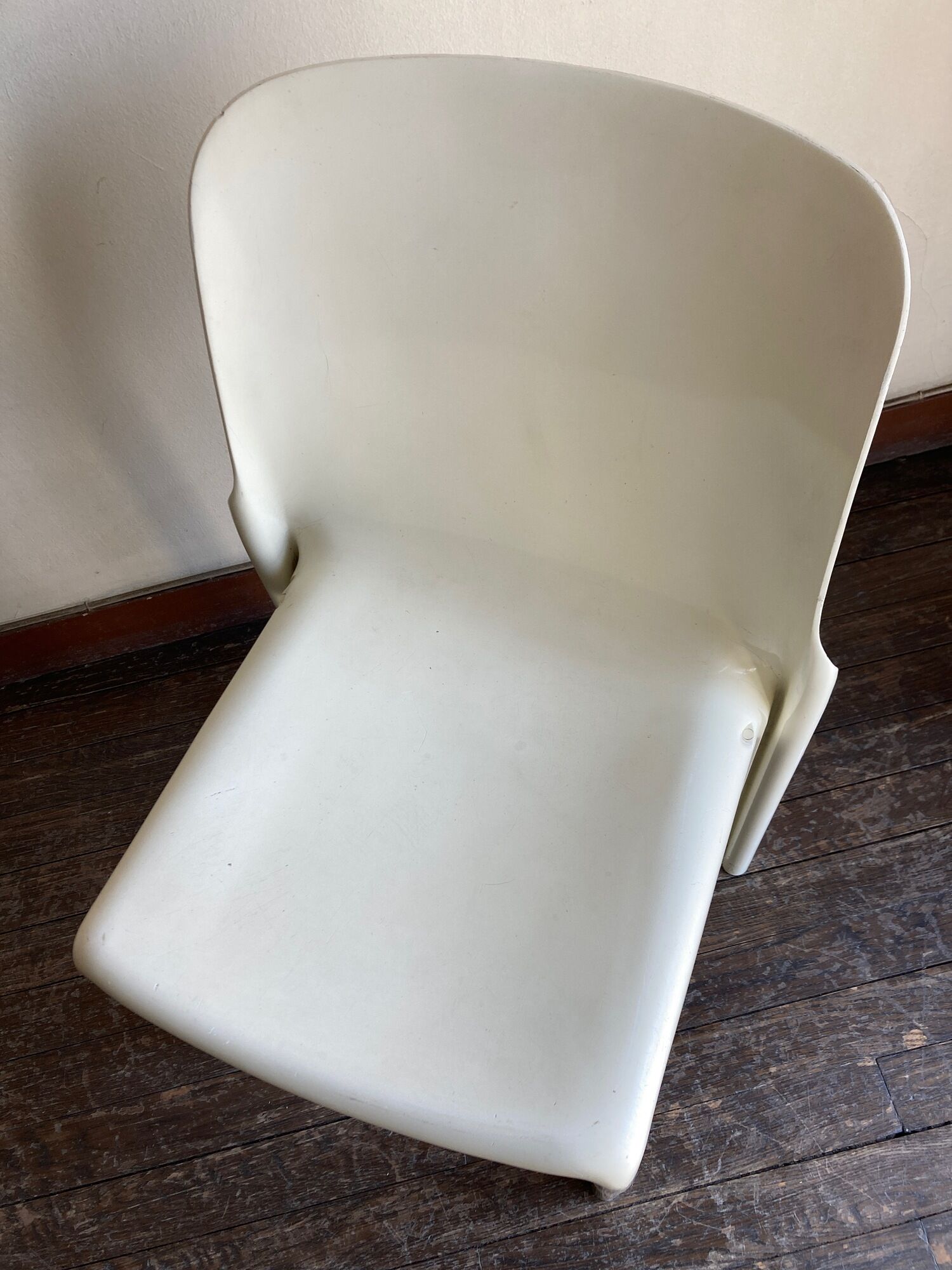 Selene Vico Magistretti chair for Artemide 1968 Italian design
