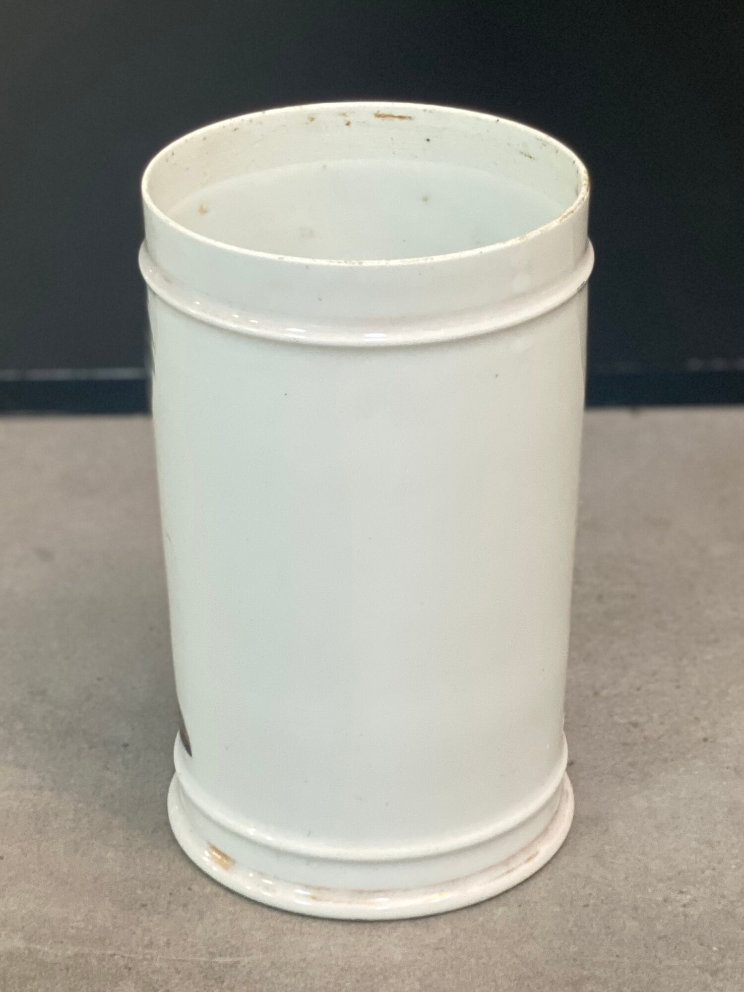 Medicine pot (apothecary pot) in earthenware with Egyptian decoration from the 19th century