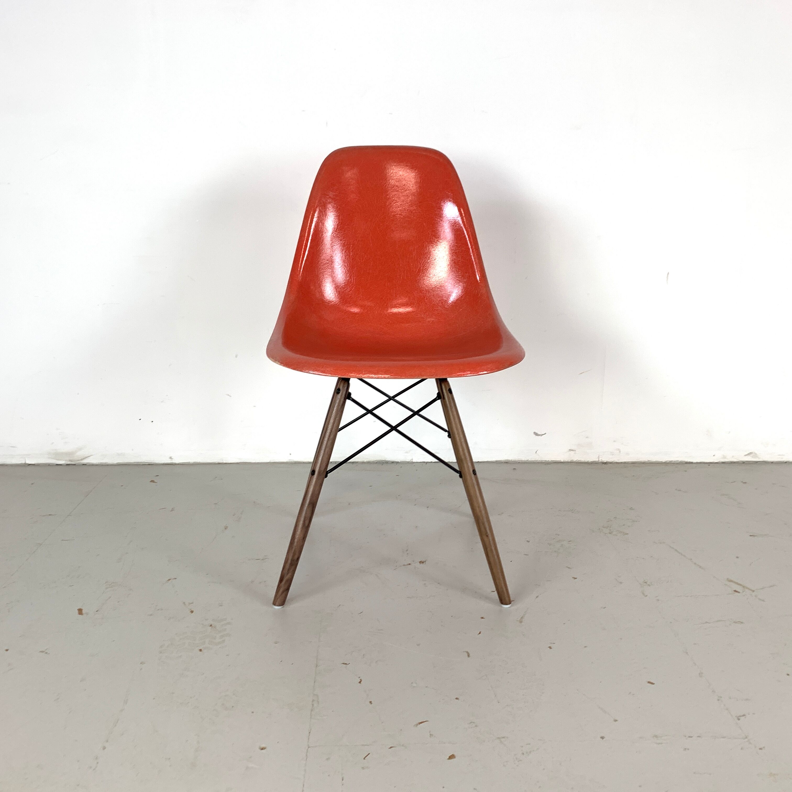 DSW chair by Charles and Ray Eames Herman Miller edition