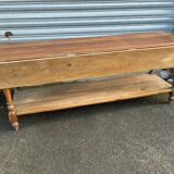 Tailor's table / cloth merchant's table