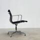 Chaise de bureau EA108 de Charles & Ray Eames pour Vitra