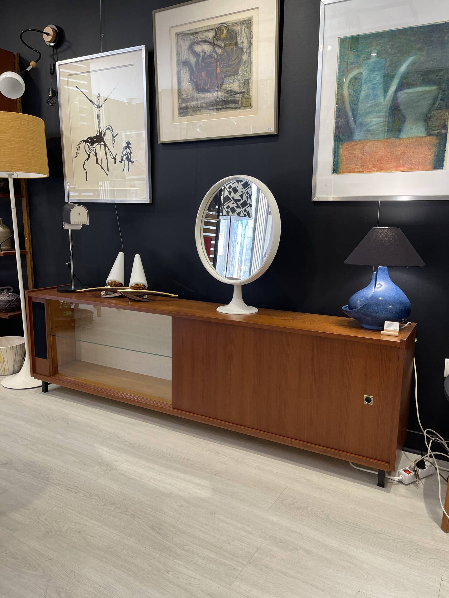 Large tulip foot mirror 1970