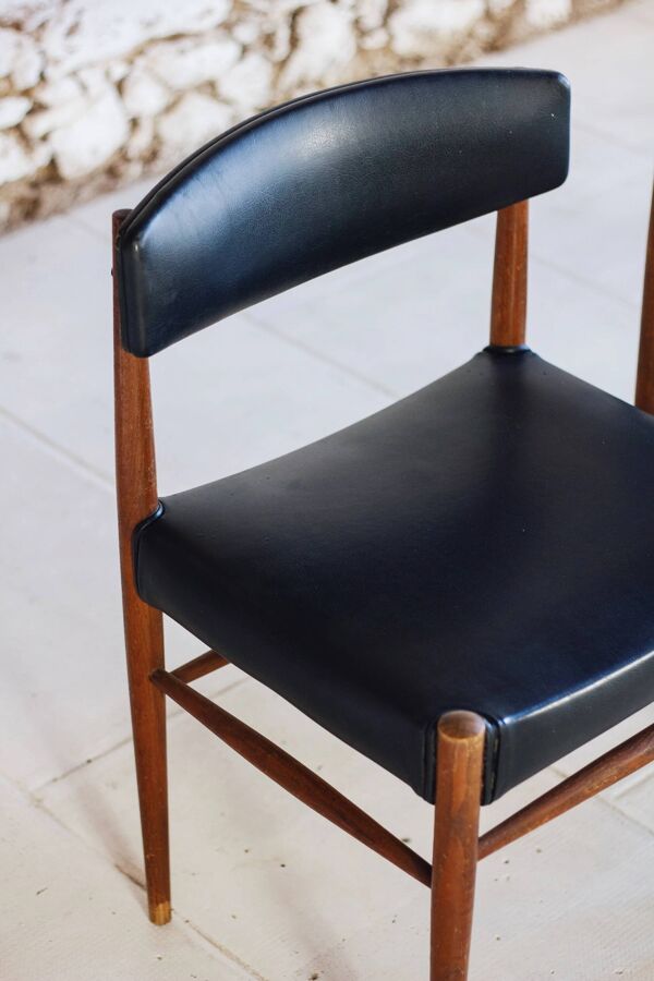 Ensemble de 5 chaises scandinaves en teck et skaï, 1960