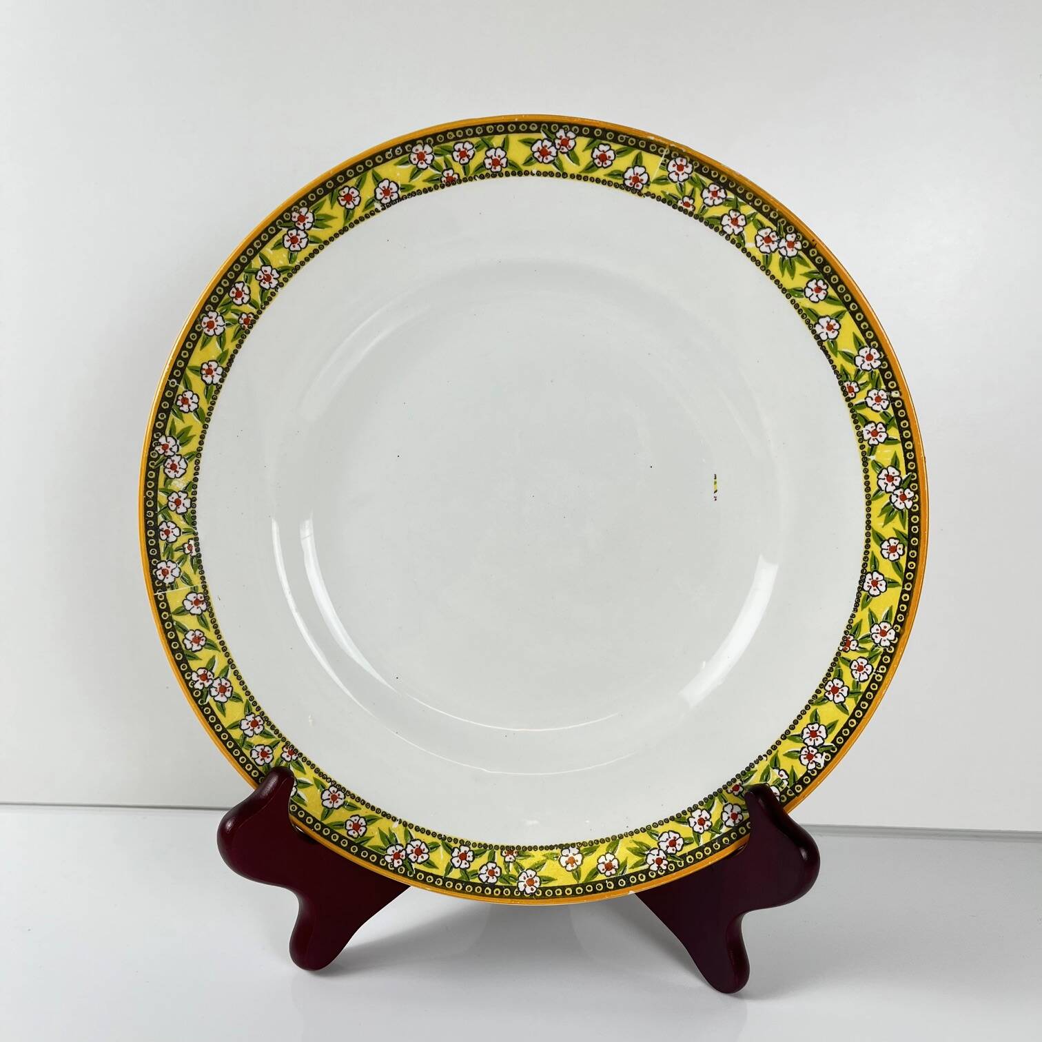 Set of 6 "Yvonne" iron earth plates, Orchies, early 20th century