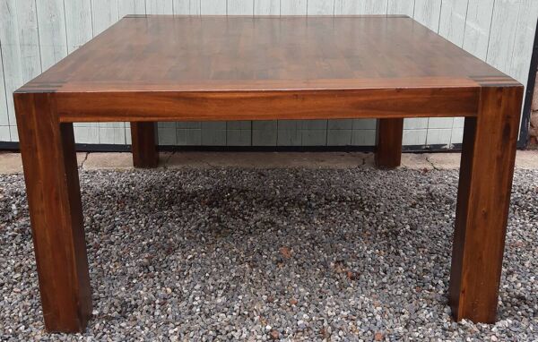 Table à manger style colonial