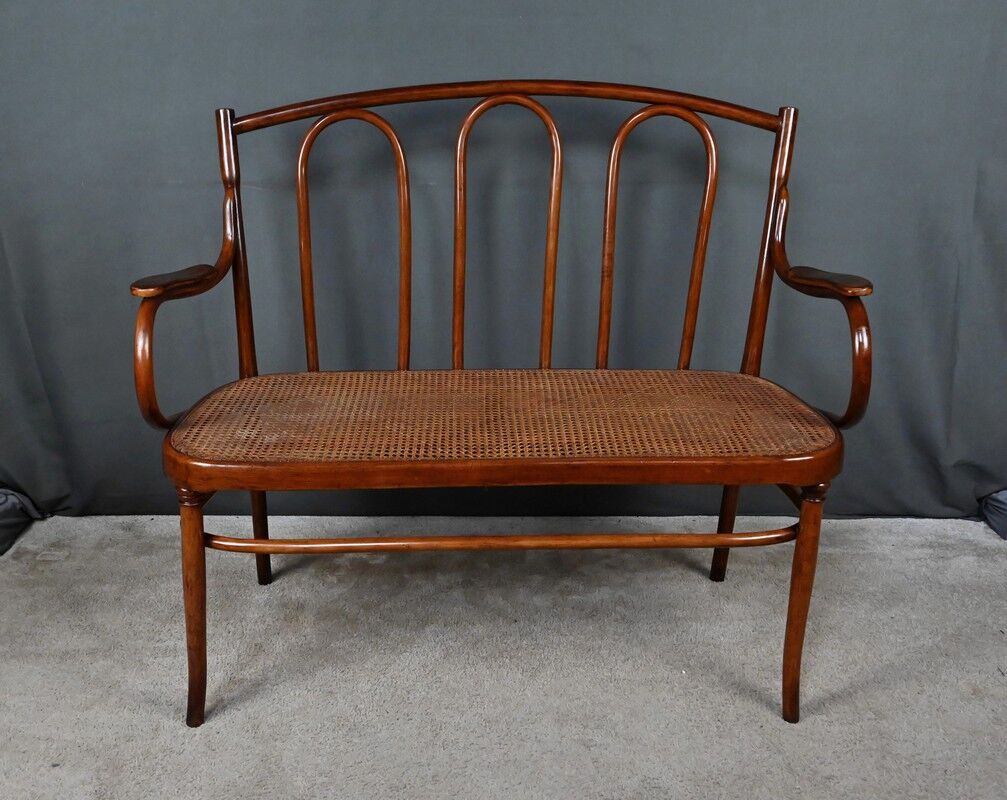 Curved beech bench, stamped J&J Kohn – Early 20th century