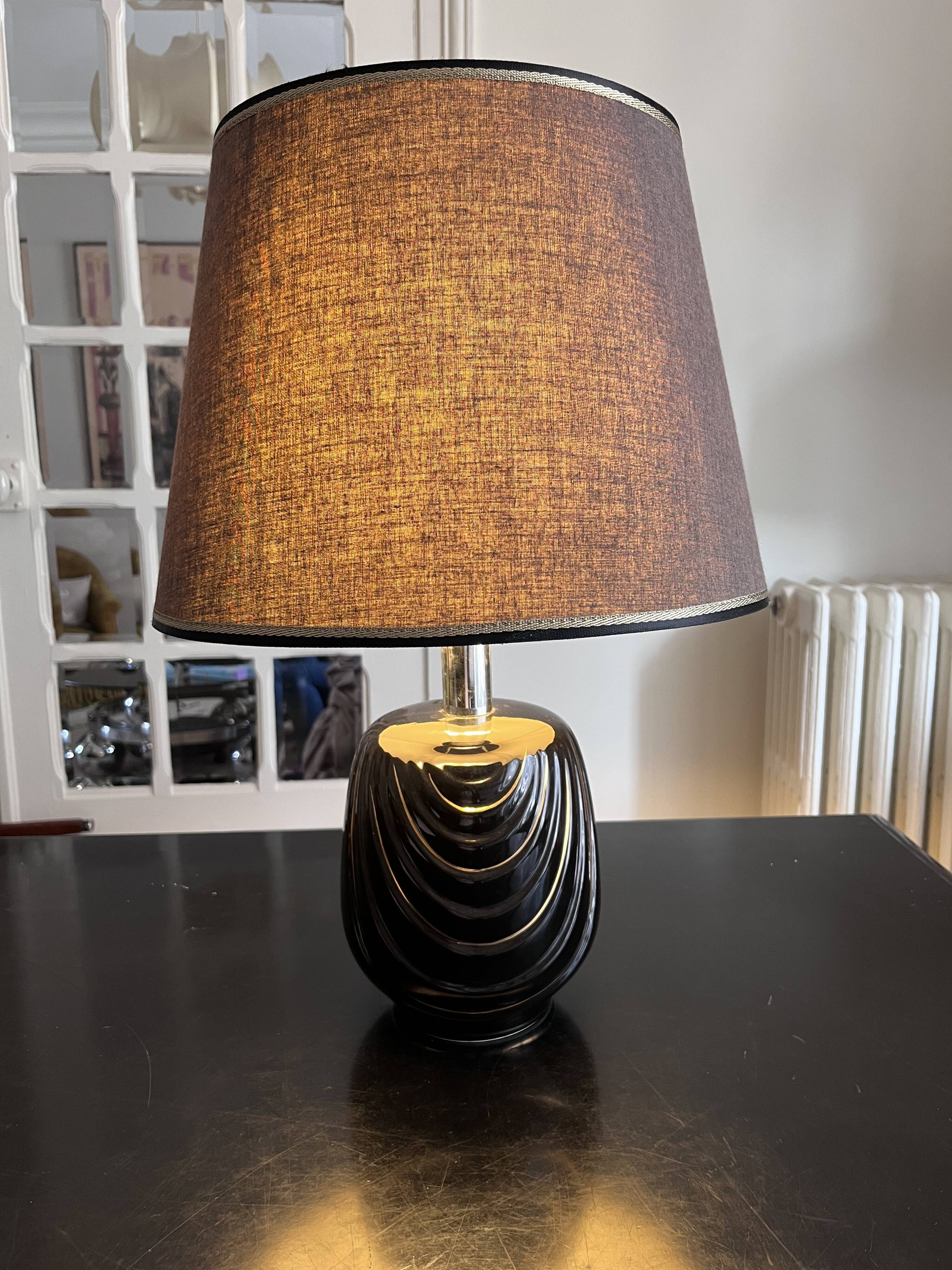 Black and gold ceramic lamp