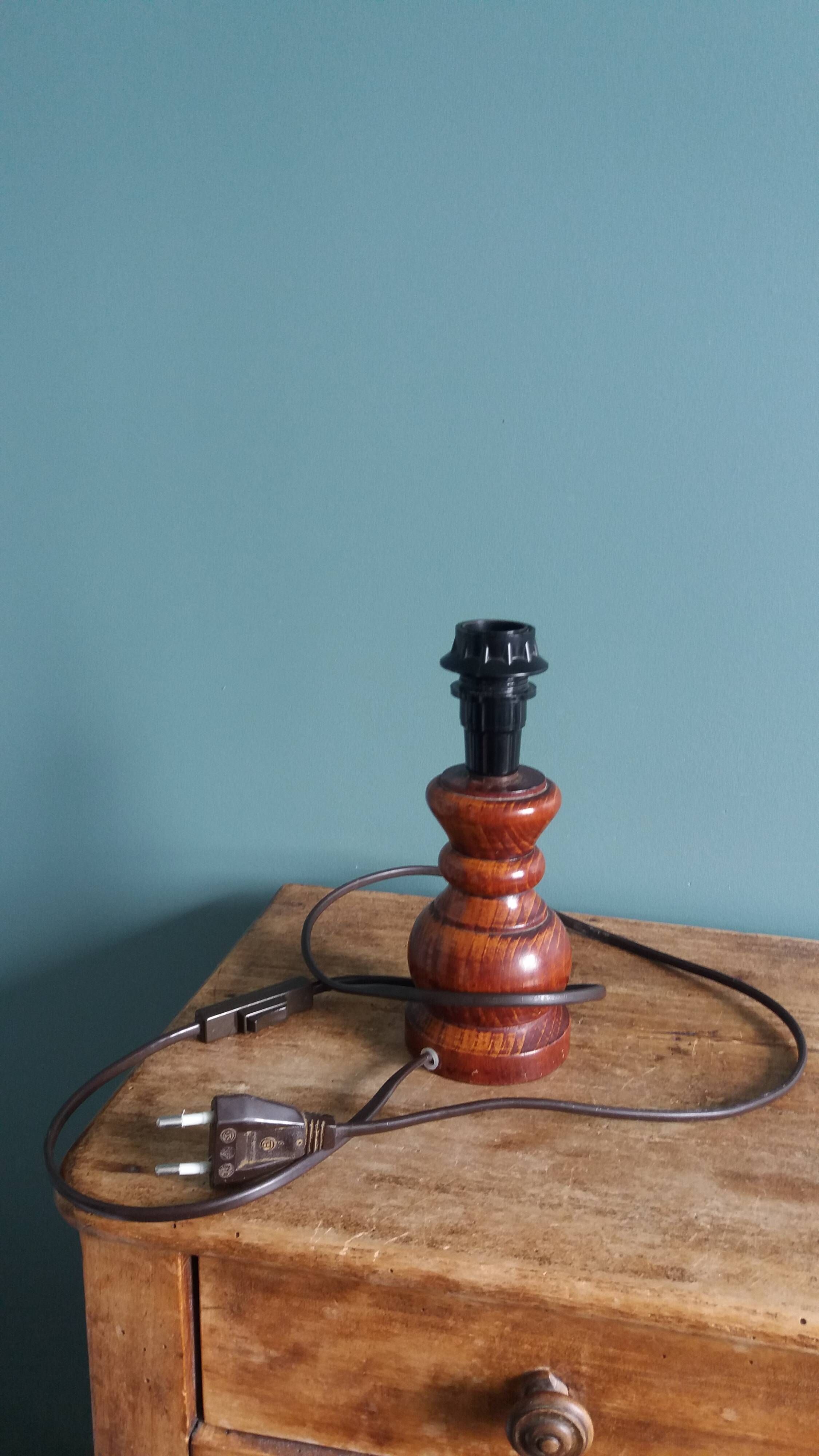 Lamp, turned wooden base