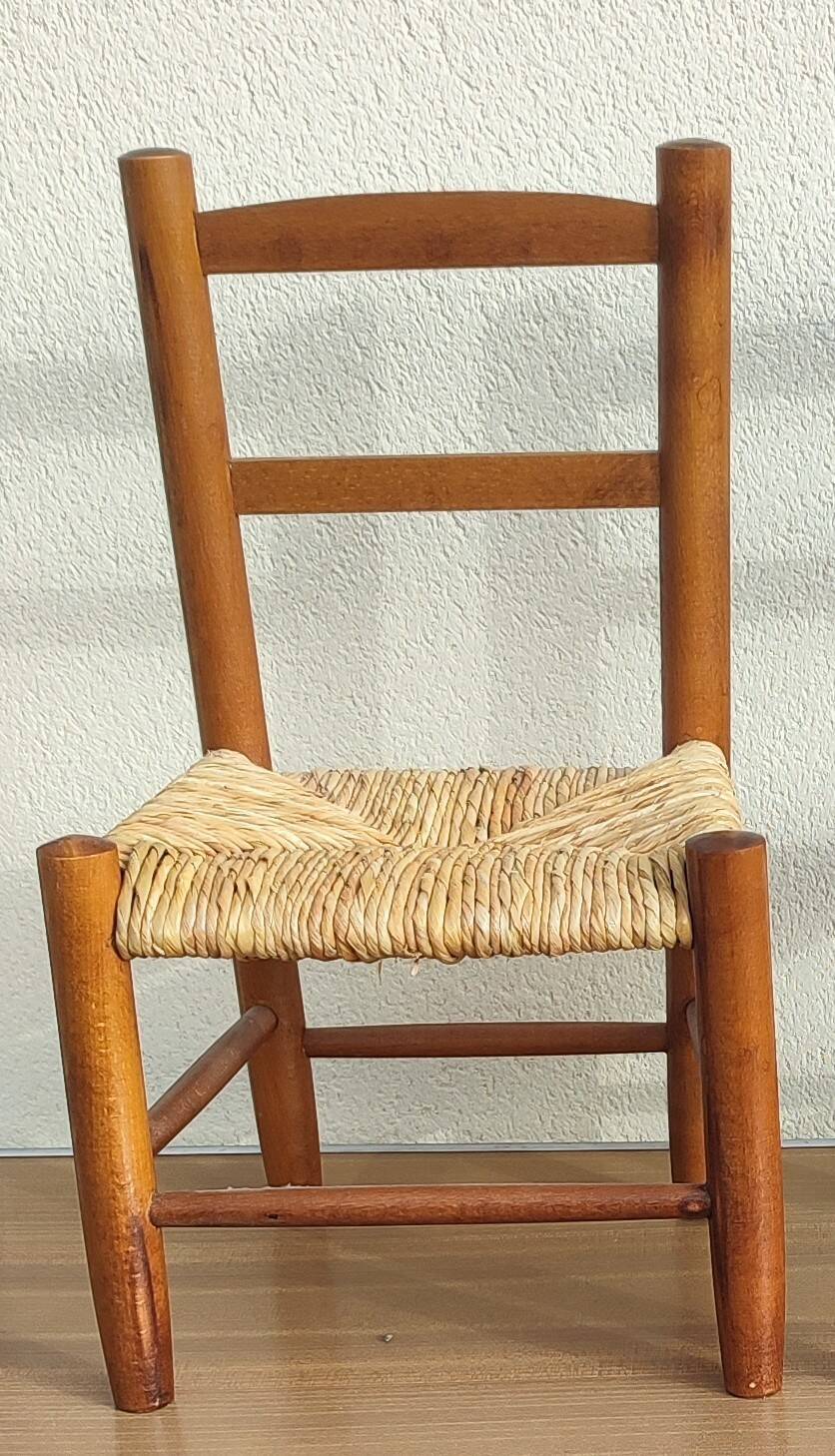 Chaise enfant vintage en bois et paille