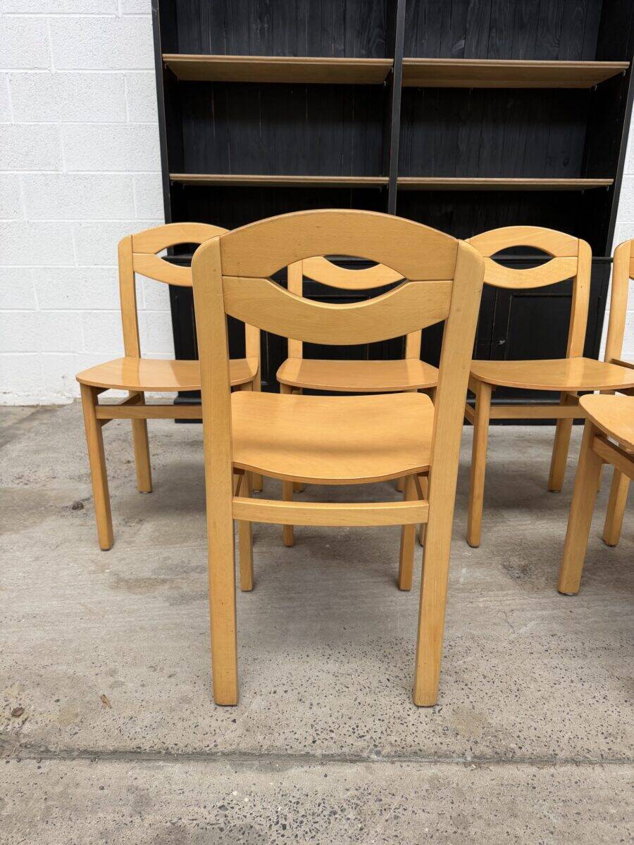 Suite de 6 chaises en hêtre