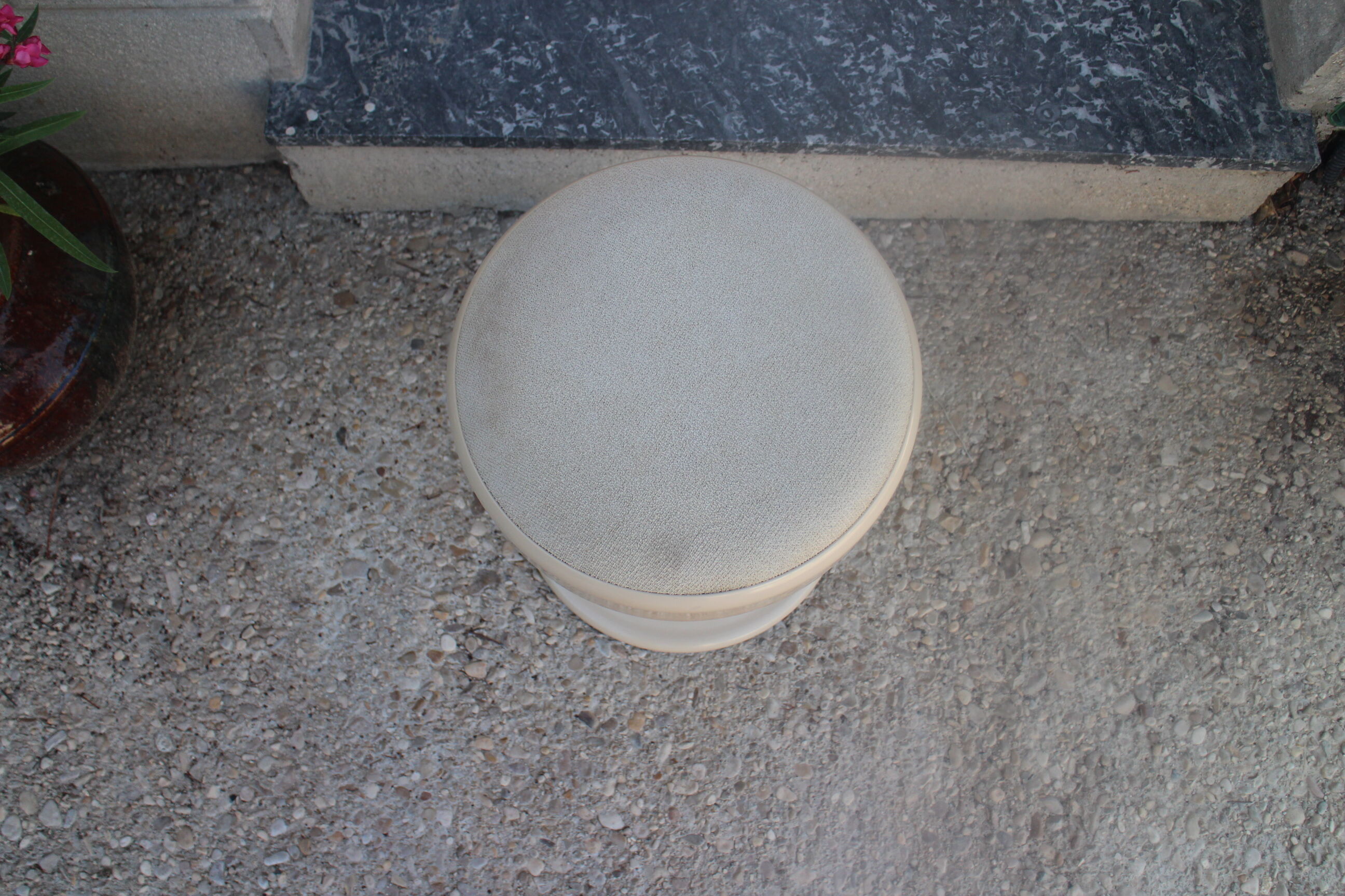 Tulip foot stool Isoklepa 1970