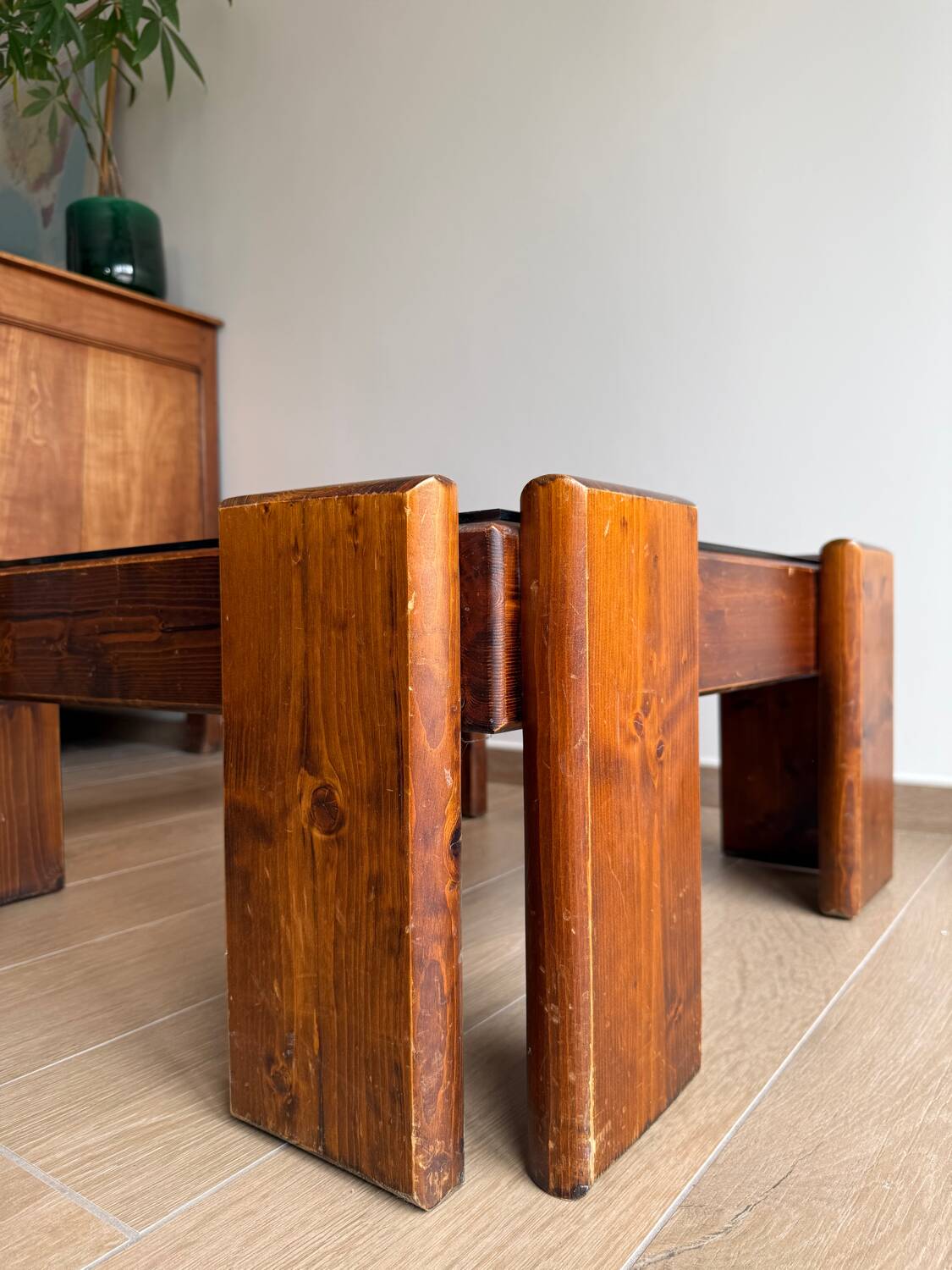 Square coffee table in solid wood and smoked glass – 70s