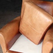 Fauteuil club en cuir vintage. très bel état.