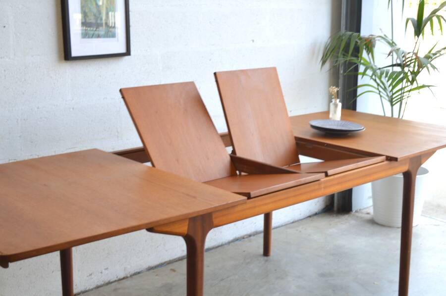 Table par McIntosh – double rallonges papillons 160cm