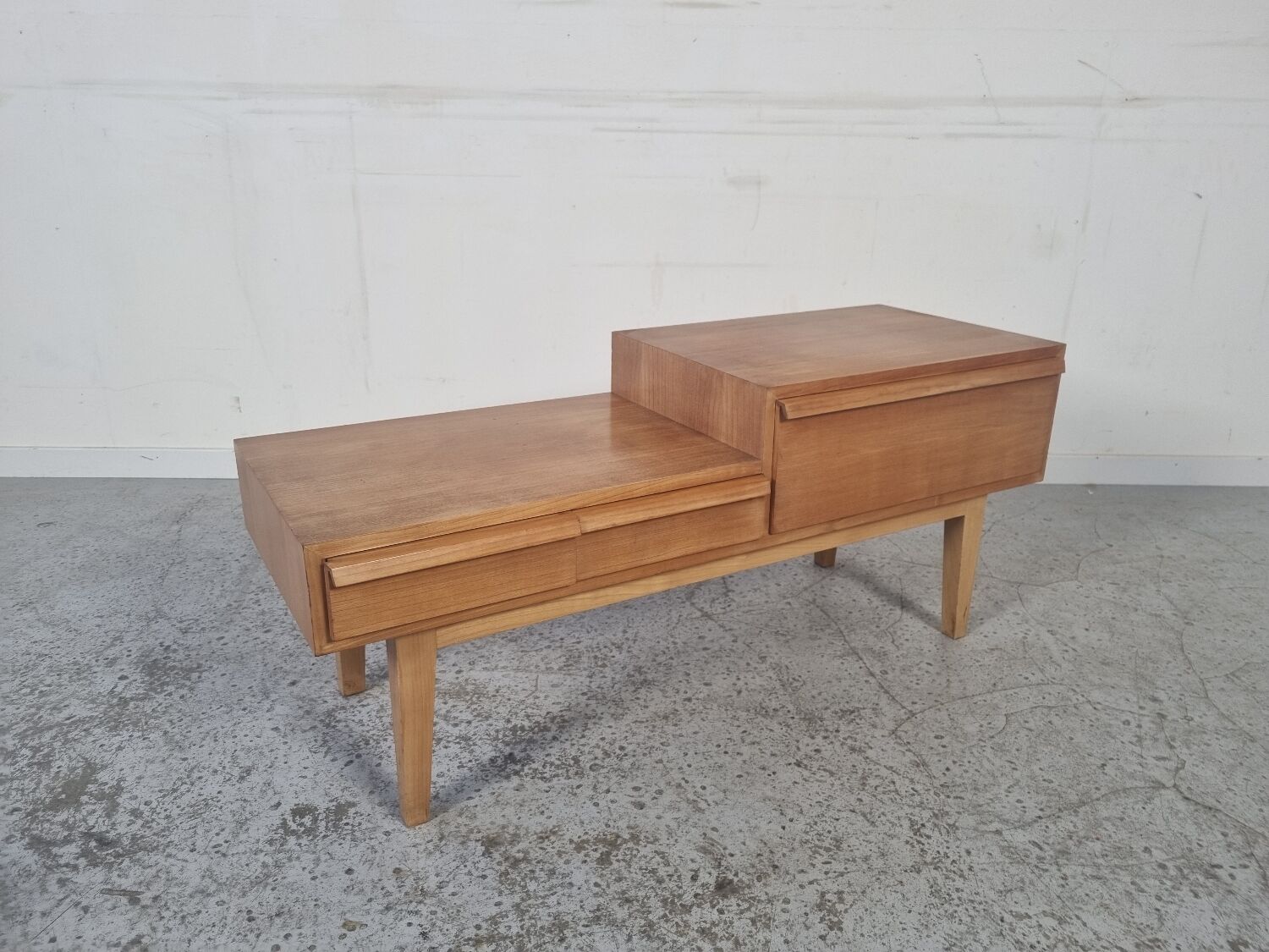 Meuble d'appoint scandinave, années 60