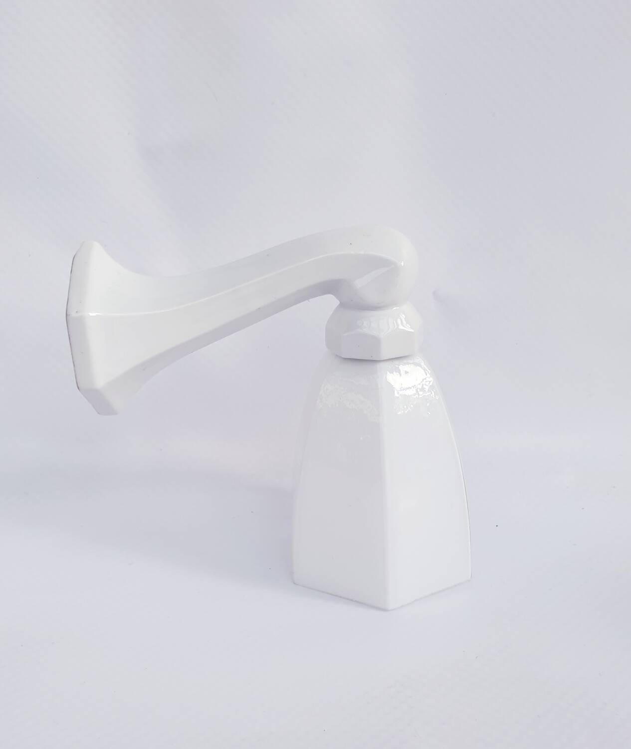 Art Deco porcelain and glass wall lamp