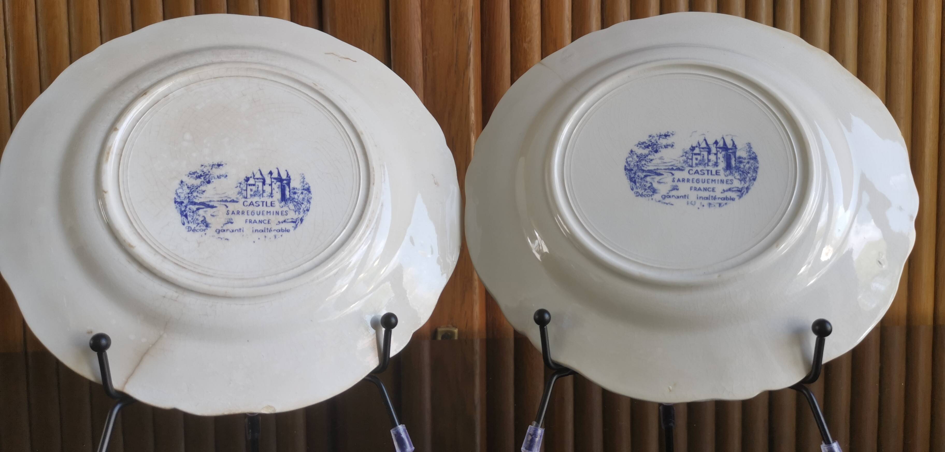 Set of 2 Sarreguemines porcelain collector's plates from the 70s