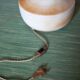 Lampe vintage pied en grès, abat-jour macramé
