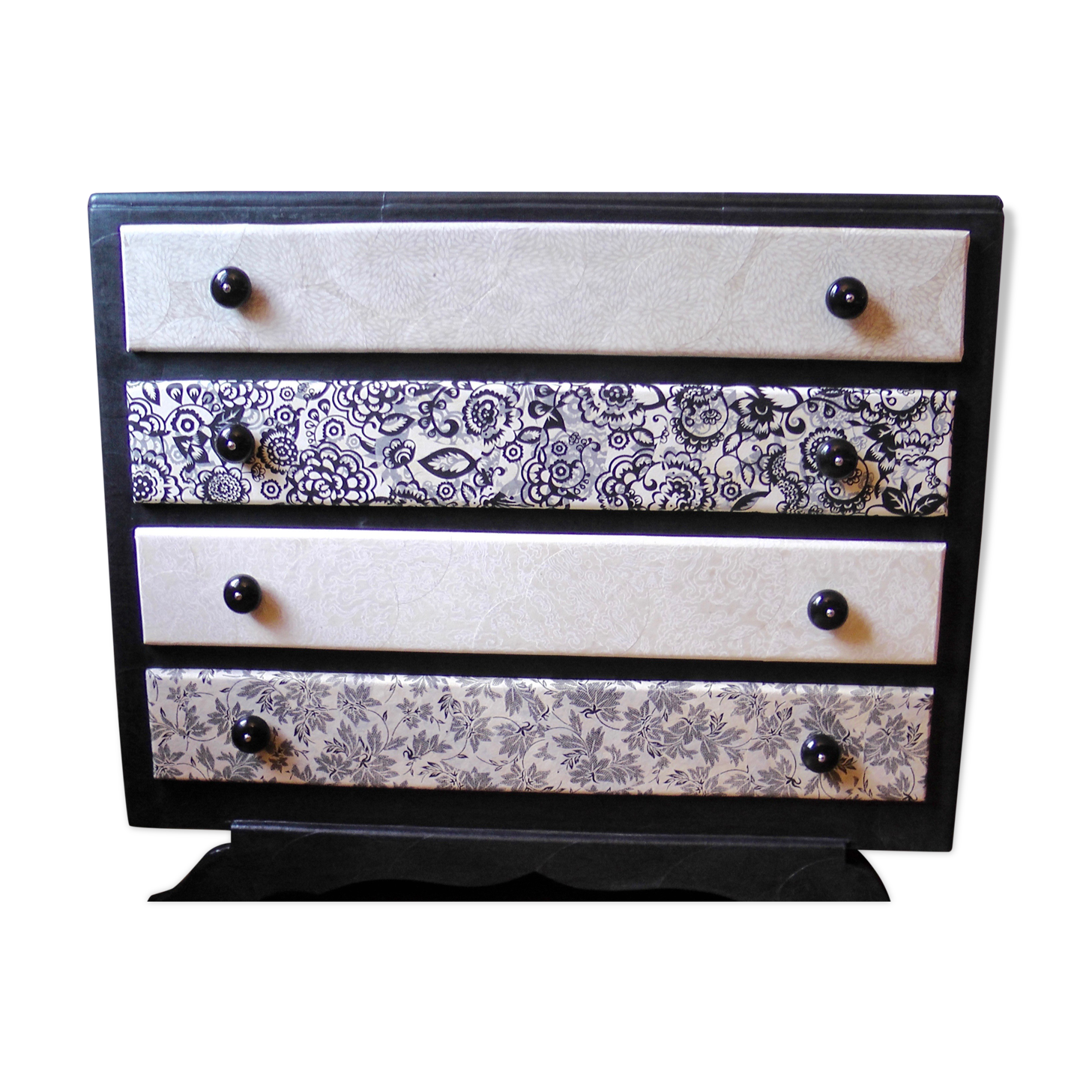 Commode marouflée