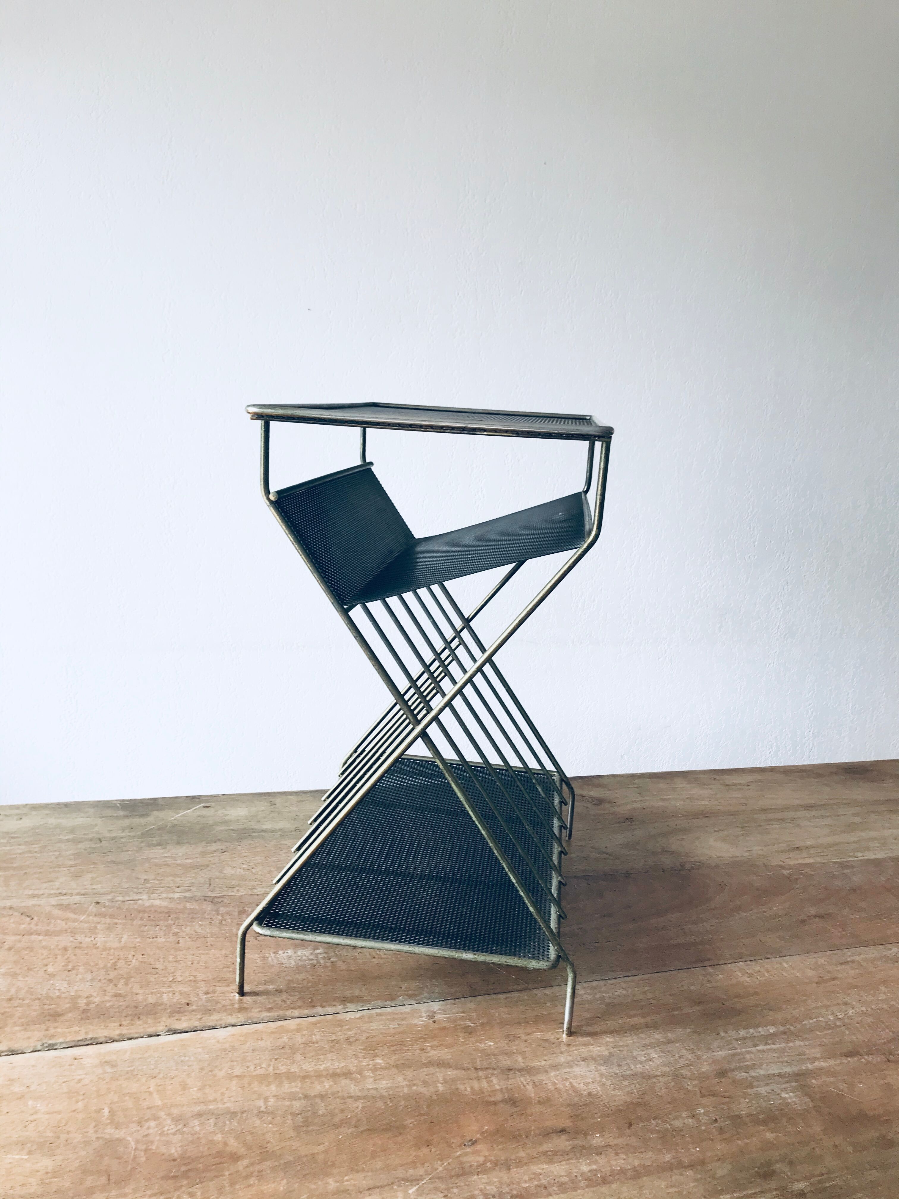 Magazine rack