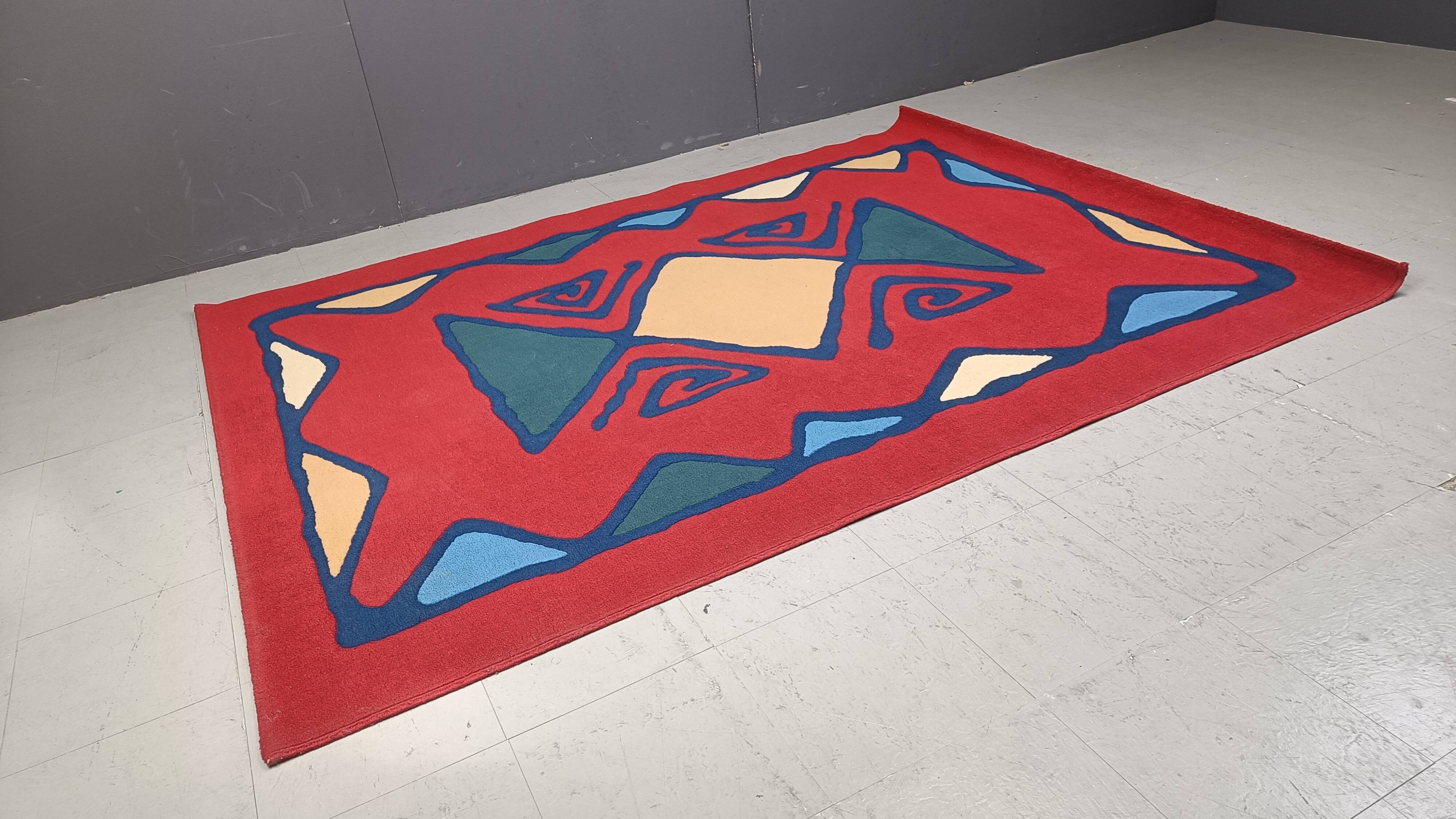 Grand tapis noué à la main, années 1980