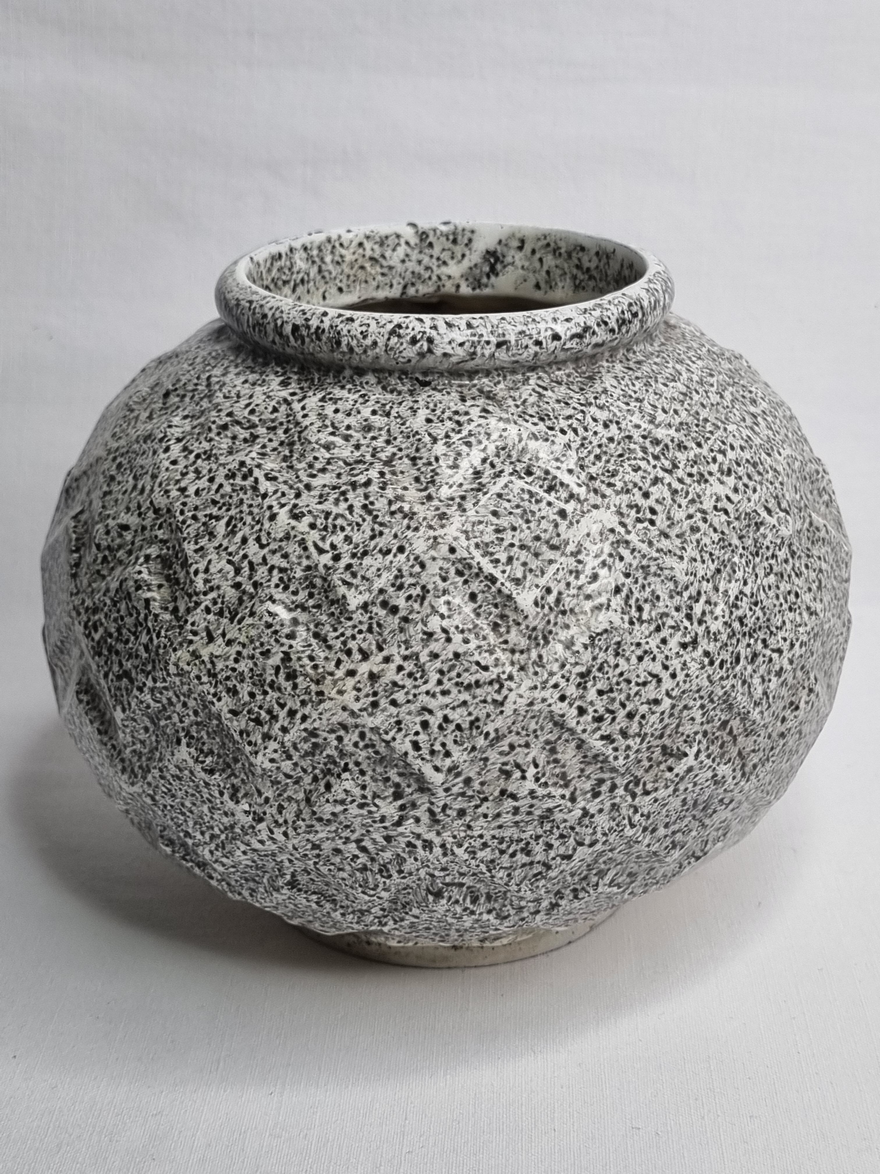 Art Deco ball vase in enamelled cast iron 1930