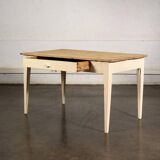 Table de campagne avec tiroir