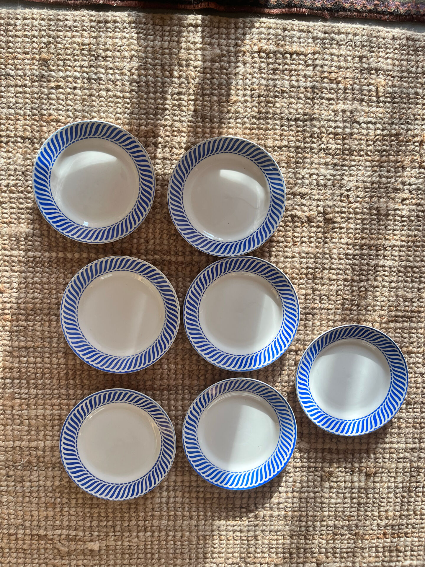 7 dessert plates