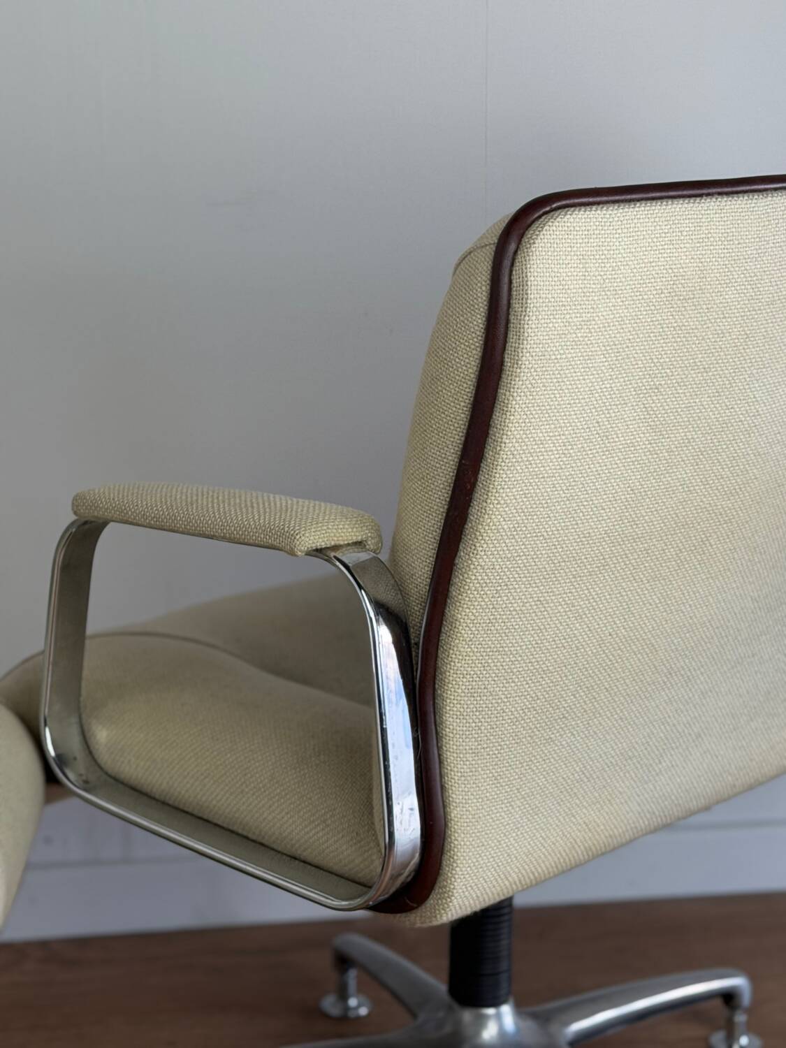 Vintage ADD FORM swivel armchair – chrome star base, 1970s