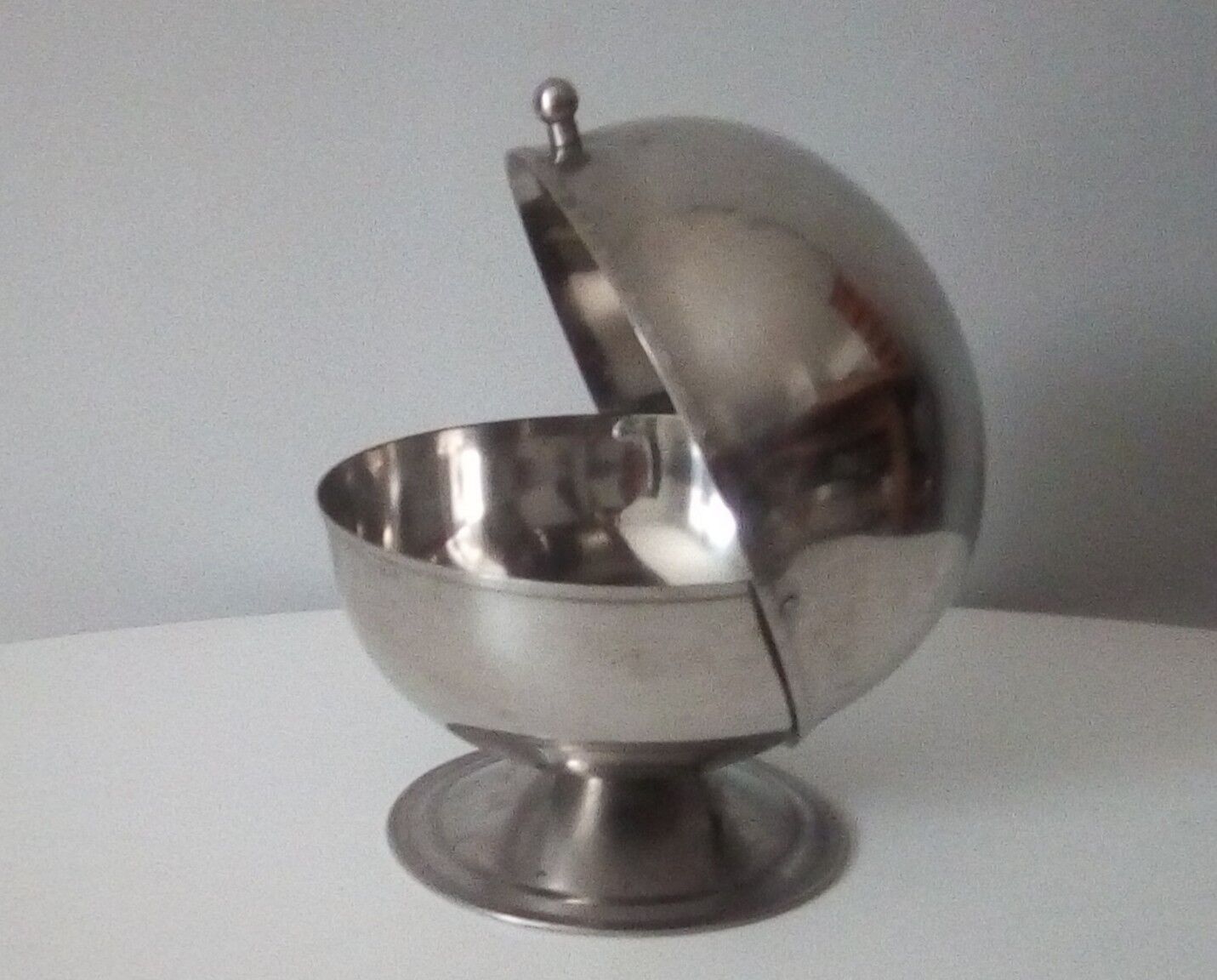 Sugar ball vintage in stainless 190s