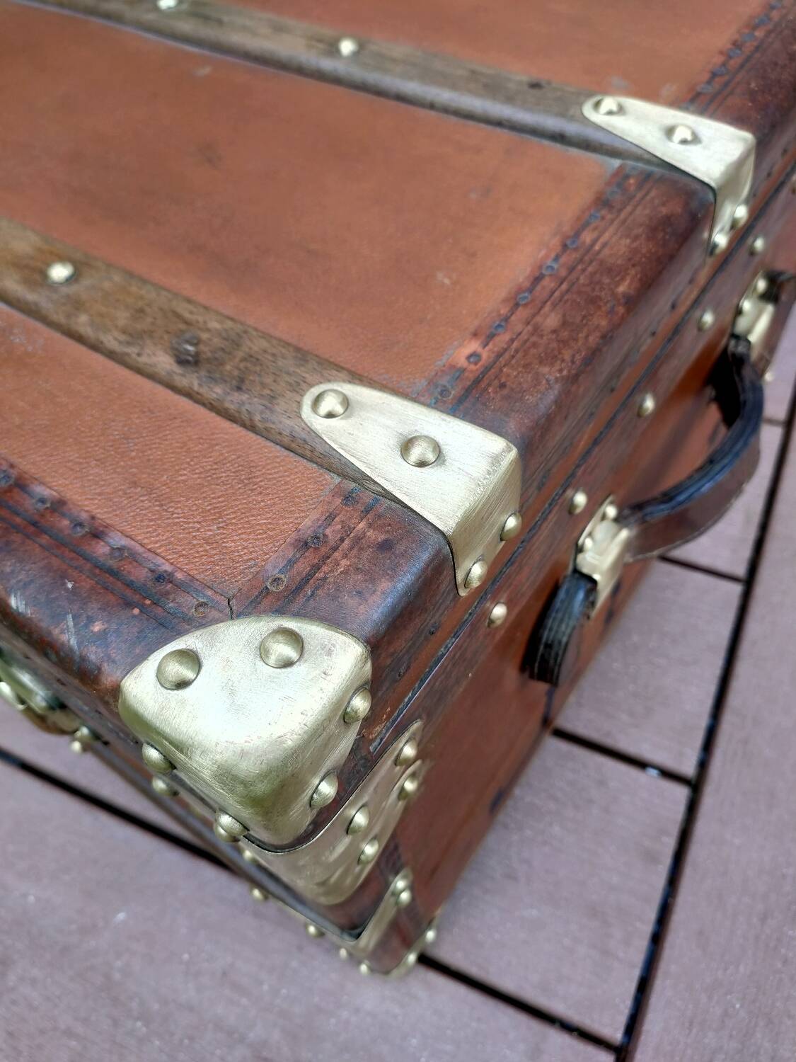 Old Fichet cabin trunk