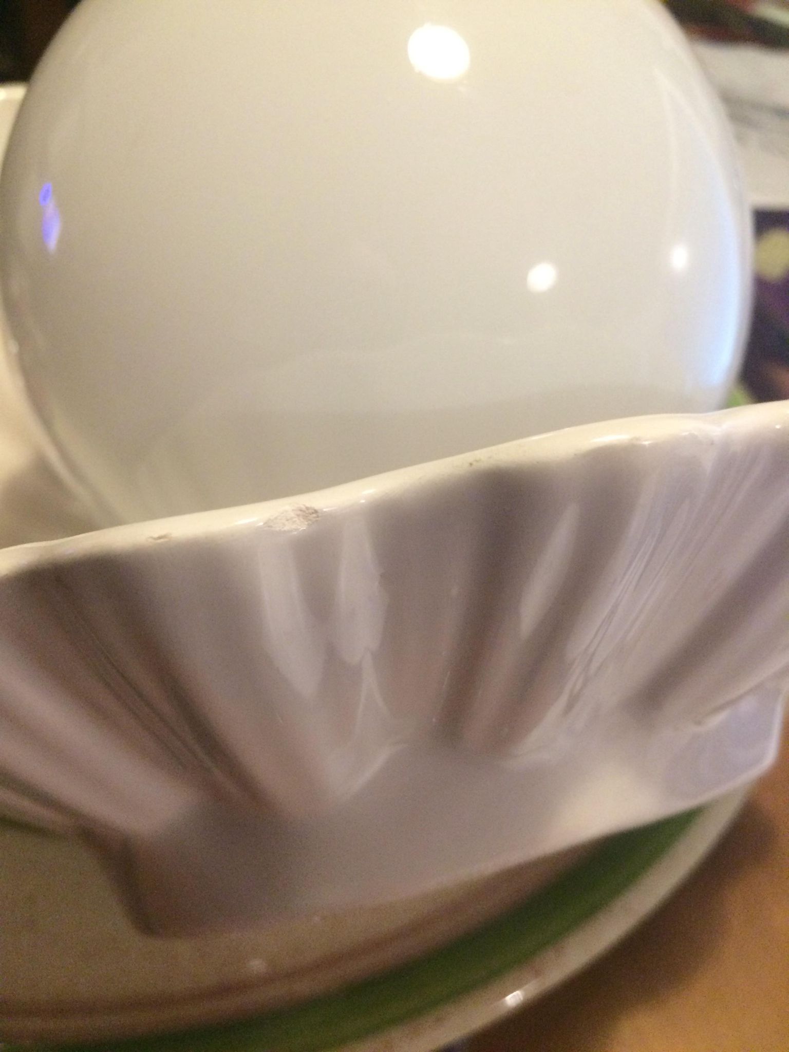 Opaline shell and pearl lamp, ceramics