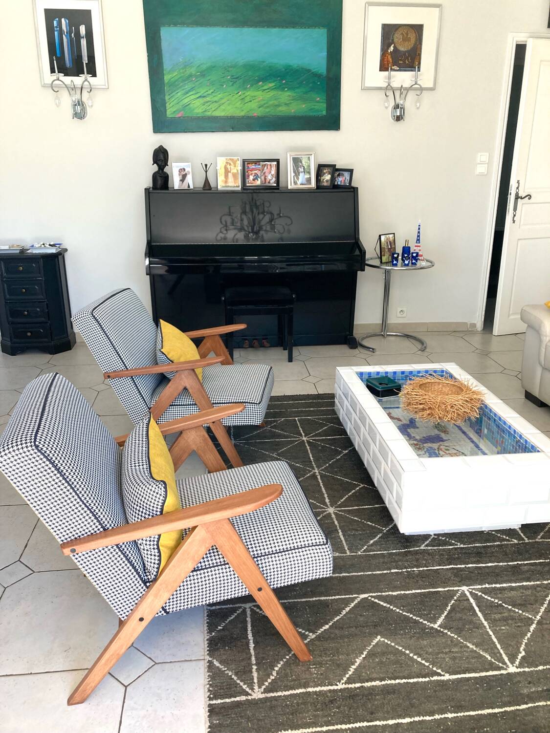 Kompas sky blue tulle armchair