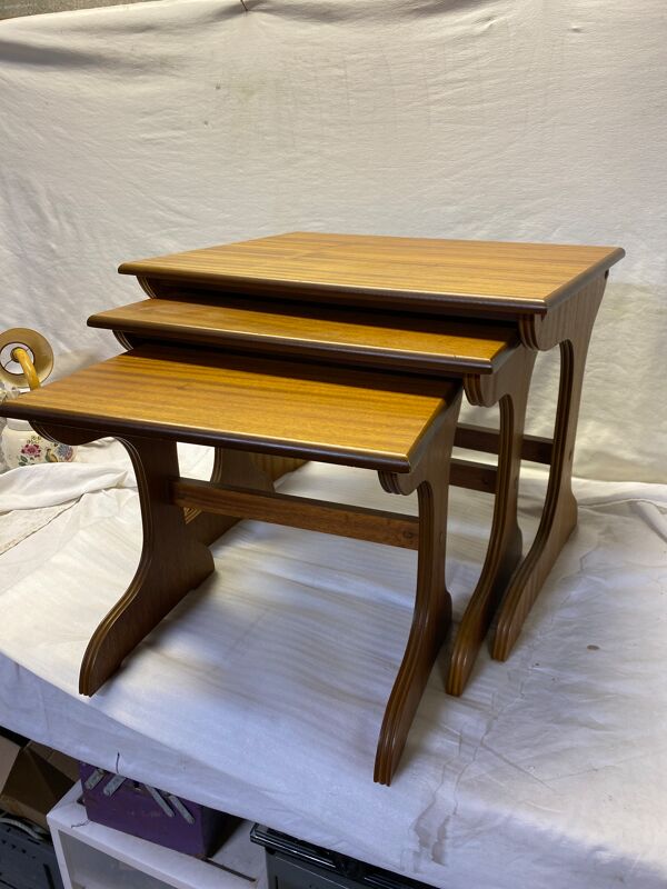 Table gigogne scandinave