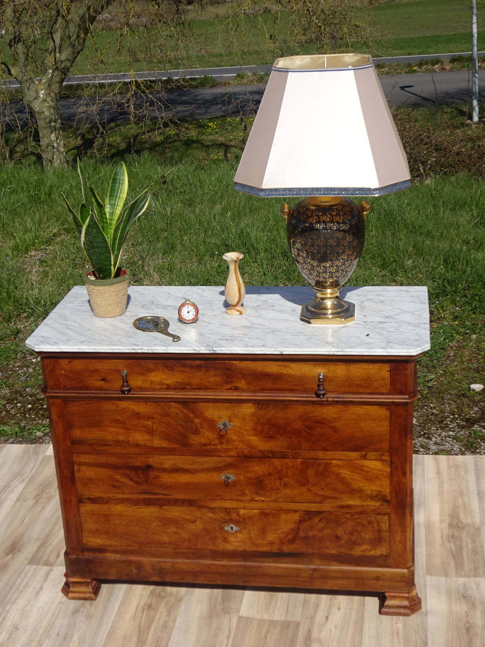 Ancienne commode Louis Philippe en noyer marbre blanc