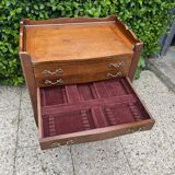 Silverware chest of drawers for housewife