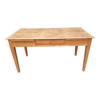 Farmhouse table