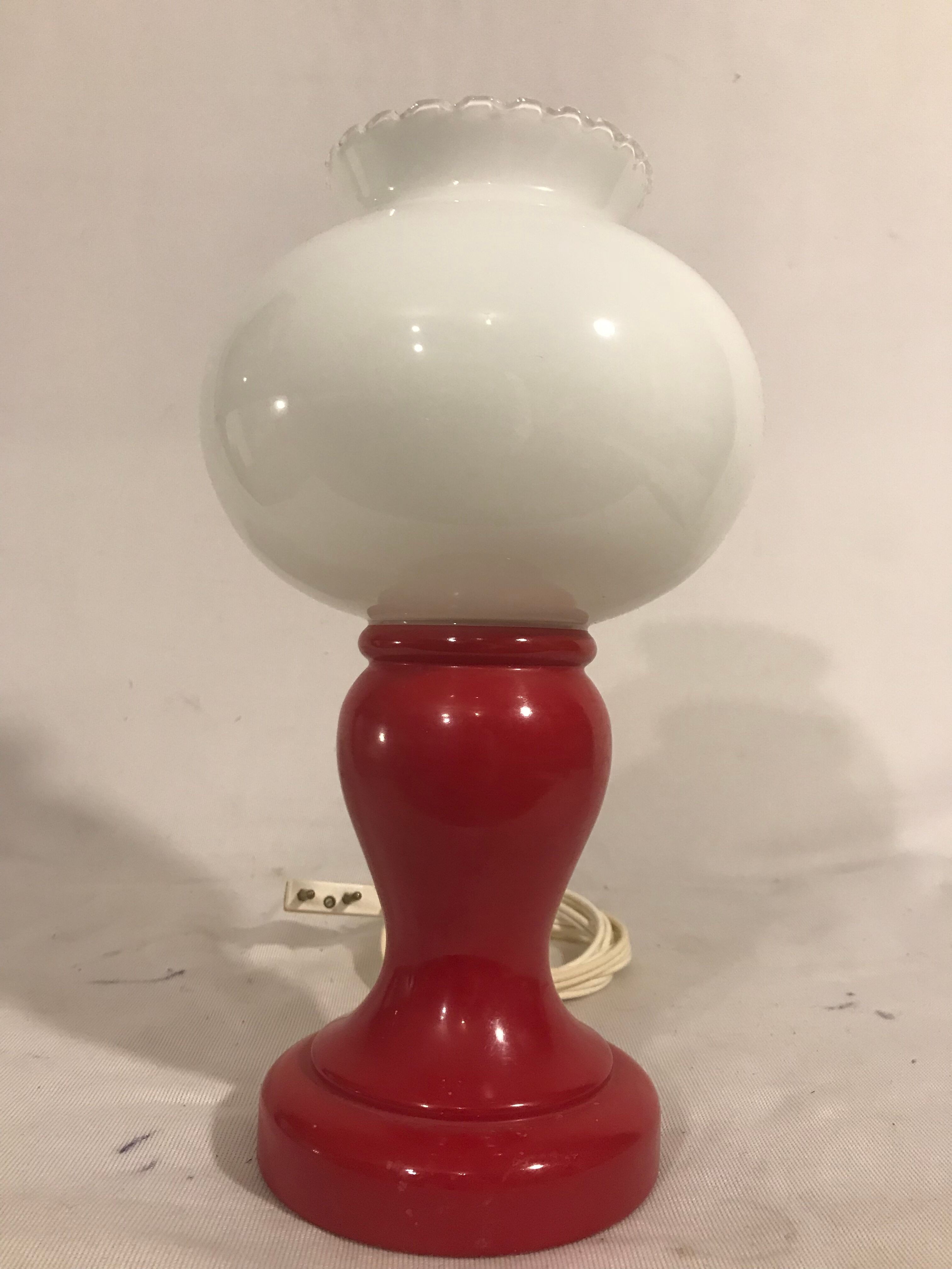 Foot red glass Table lamp + reflector ball Opaline white Vintage