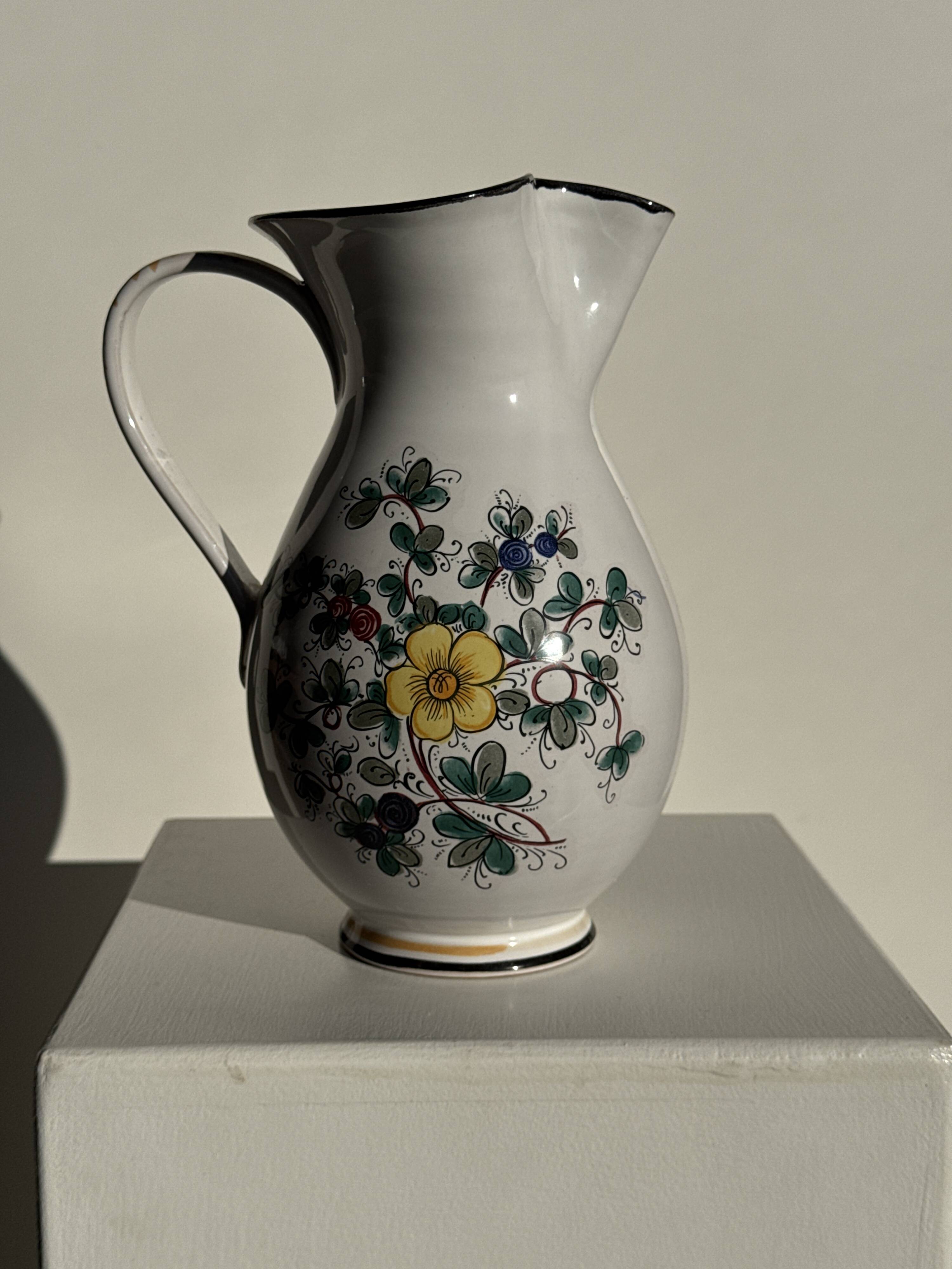Large ceramic flower bouquet jug H23