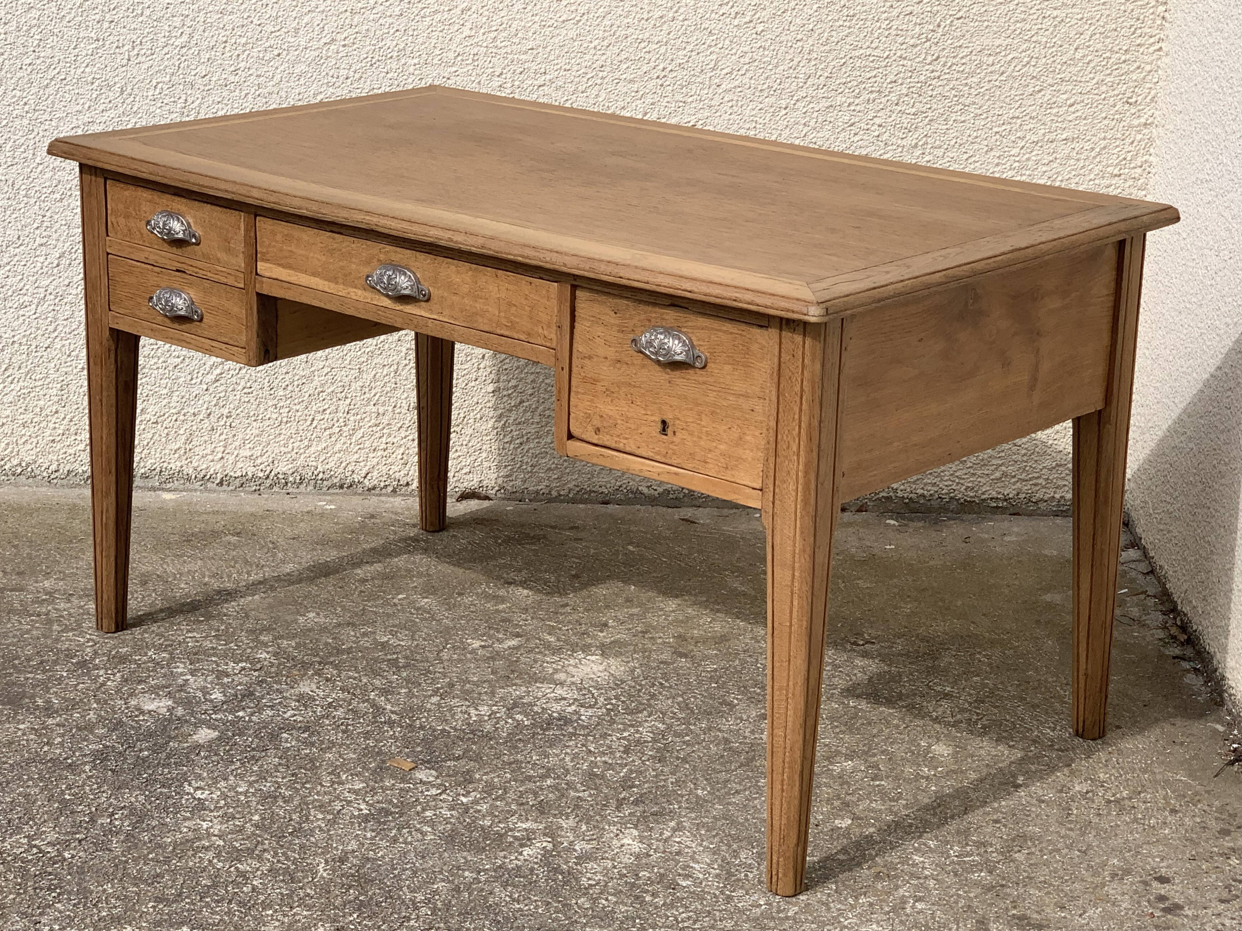 Solid desk in raw oak handles art deco shells