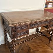 Louis XIII oak writing desk with carved twisted legs, late 19th century.