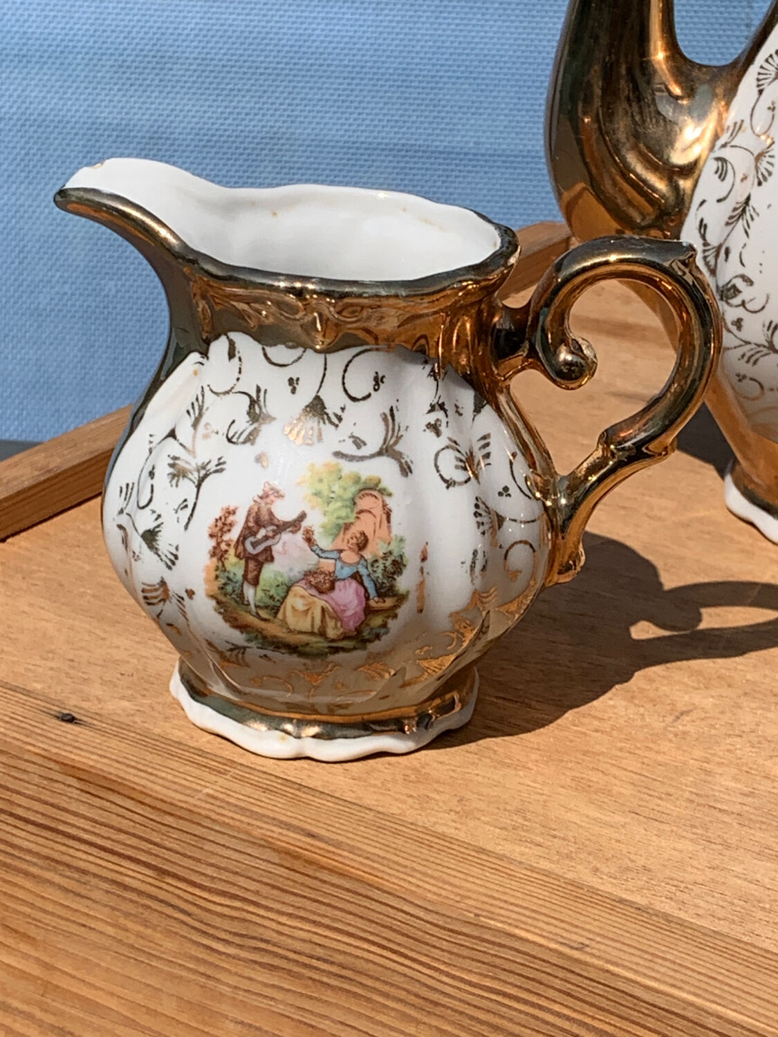 Tea set Italian porcelain gold color