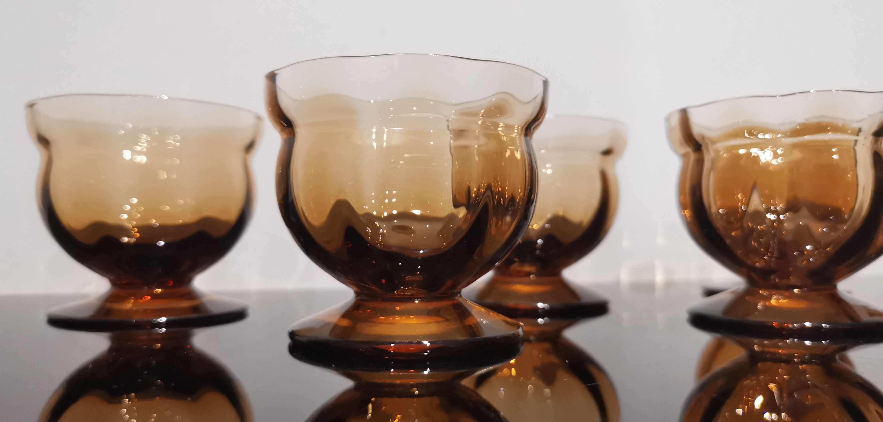 Set of 8 old vintage 70's amber brown cut glass glasses