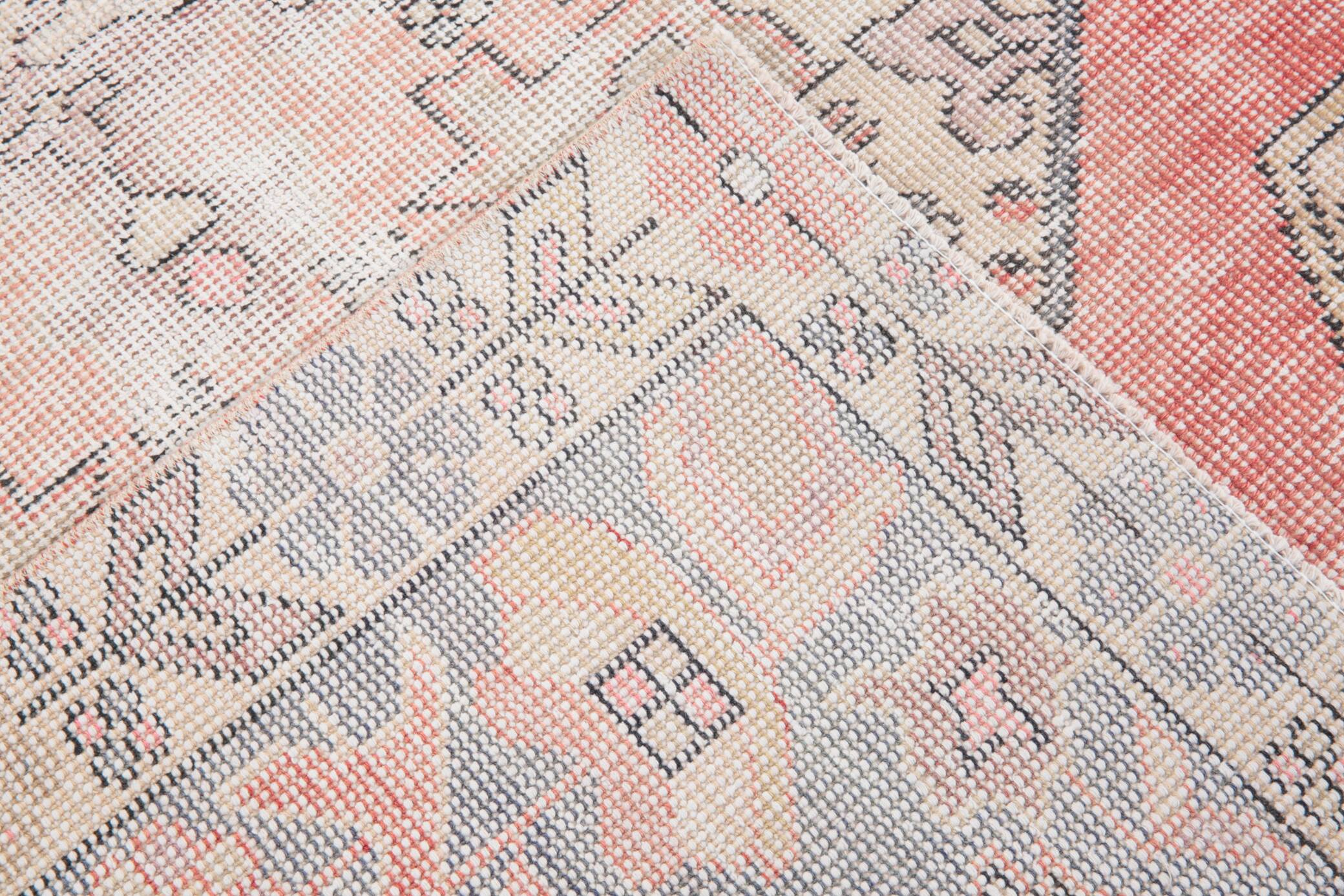 4x7 Pale Red & Beige Rustic Vintage Rug, 129x217Cm