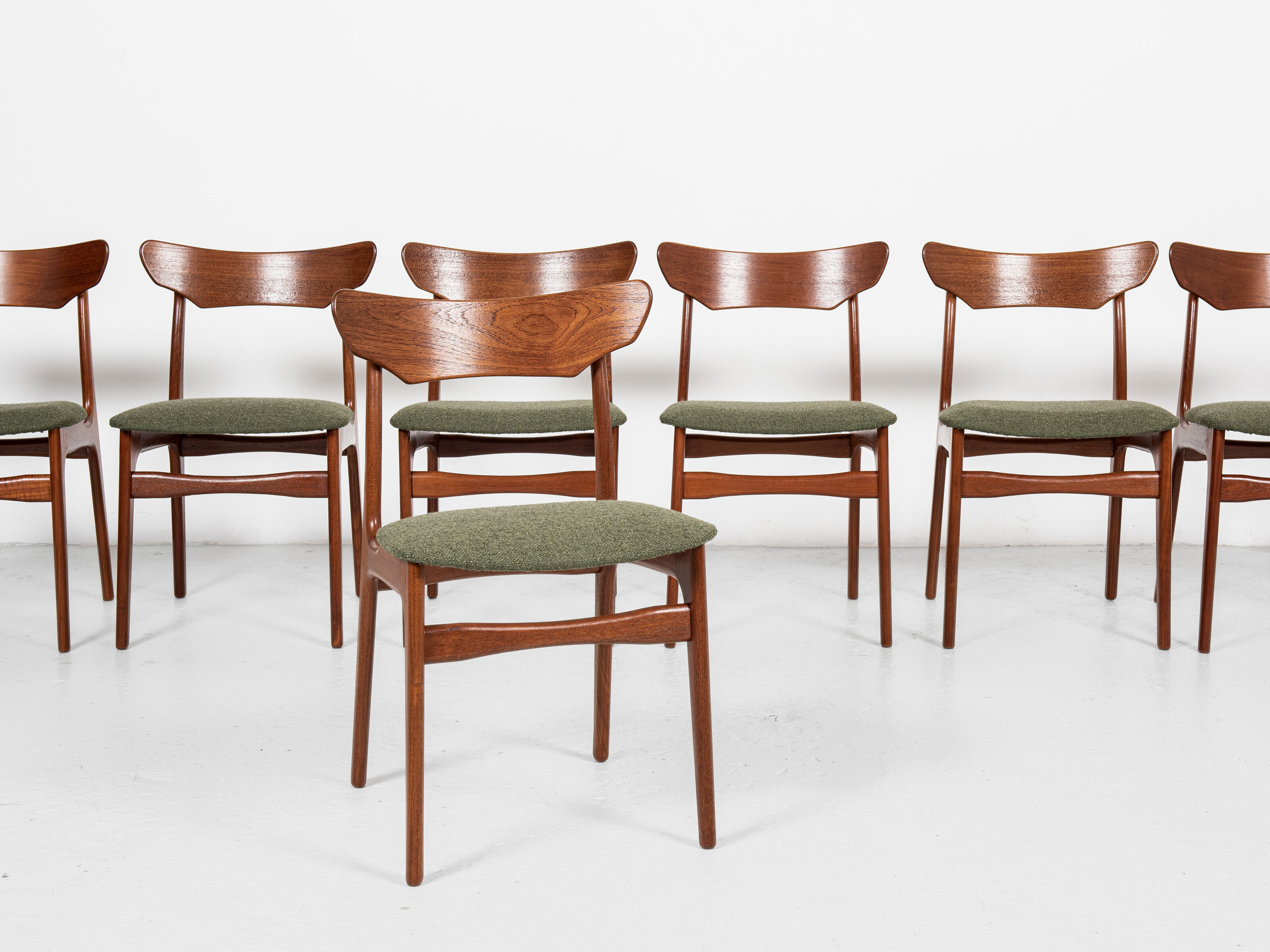 10 chairs in teak by Schiønning & Elgaard 1960s