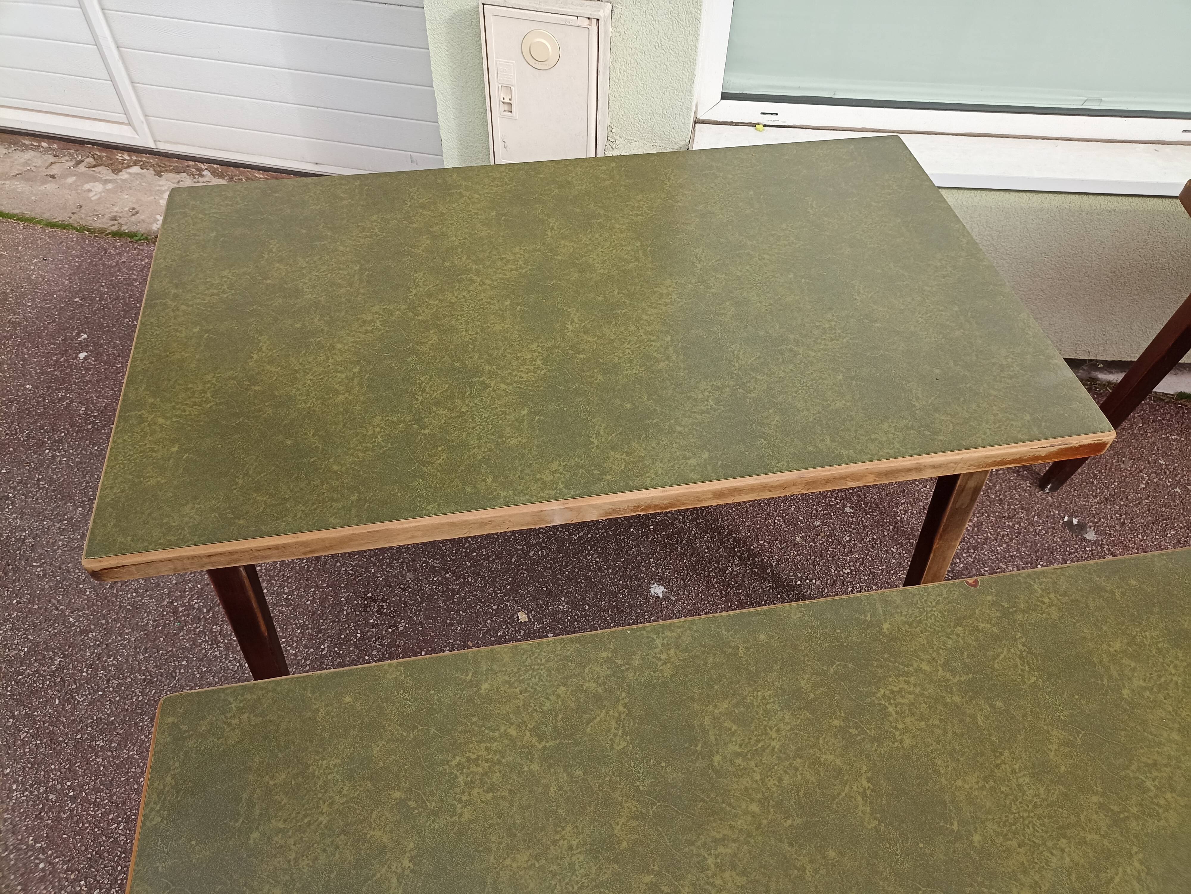 Set of 5 wooden and Formica bistro table