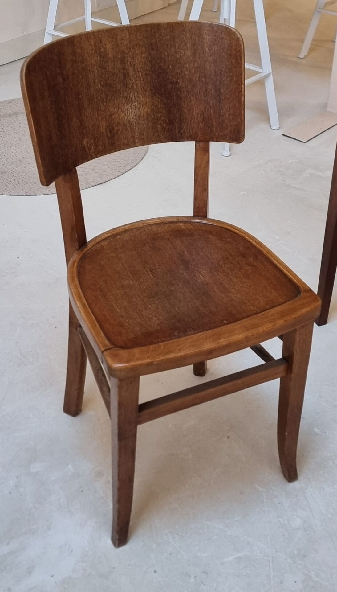 Chaises du milieu du siècle